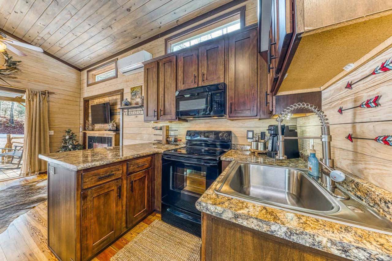 Smoky Mountain Tiny Home พิเจนฟอร์จ ภายนอก รูปภาพ
